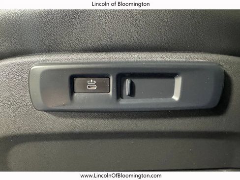 Used 2022 BMW X5 xDrive40i w/ Luxury Seating Package AWD/4WD image 14