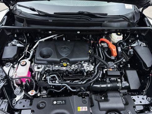 Used 2023 Toyota RAV4 XLE image 4