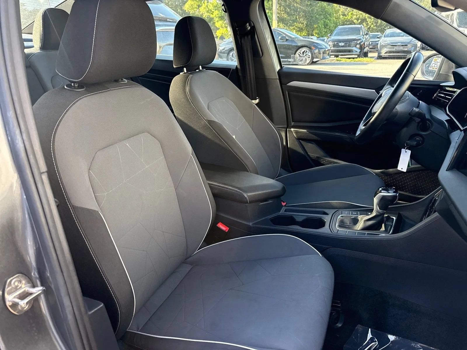 Used 2025 Volkswagen Jetta Sport FWD image 15