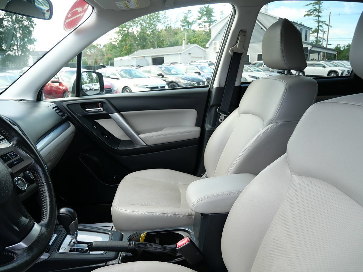 Used 2015 Subaru Forester 2.5i Limited AWD/4WD image 10