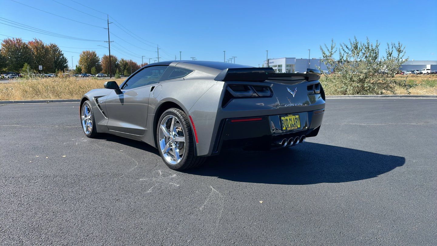 Used 2015 Chevrolet Corvette Stingray Coupe RWD image 7