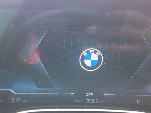 Used 2024 BMW X7 xDrive40i w/ M Sport Package AWD/4WD image 8