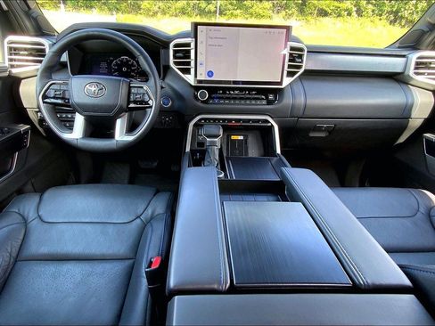 Used 2024 Toyota Sequoia Platinum AWD/4WD image 14