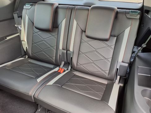 New 2026 Volkswagen Atlas Peak Edition AWD/4WD image 14