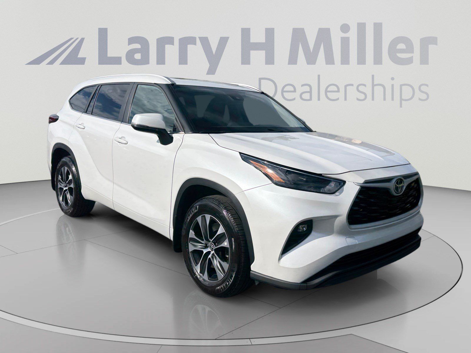 Used 2026 Toyota Highlander XLE AWD/4WD image 7