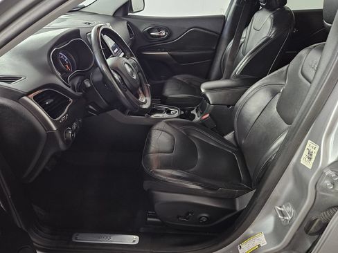 Used 2019 Jeep Cherokee Limited FWD image 22