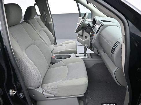 Used 2019 Nissan Frontier SV w/ Value Truck Package image 22