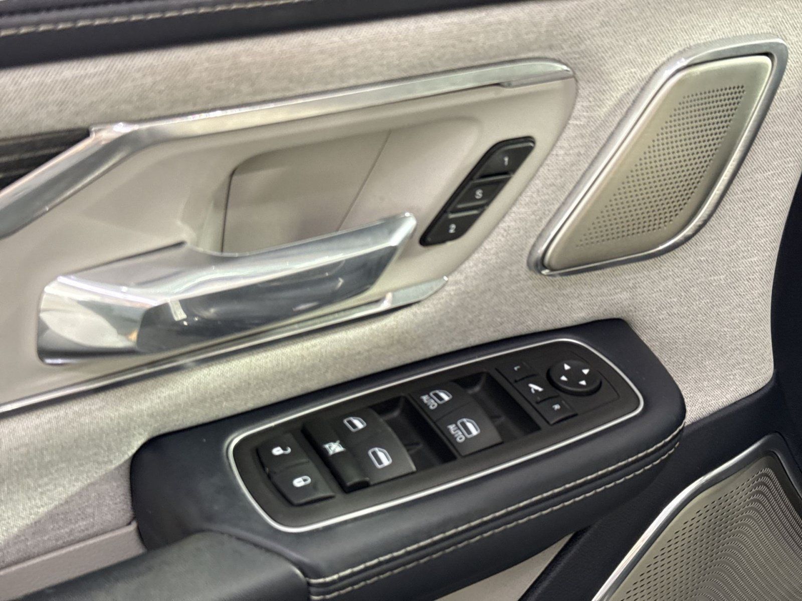 Used 2023 RAM 1500 Limited AWD/4WD image 16
