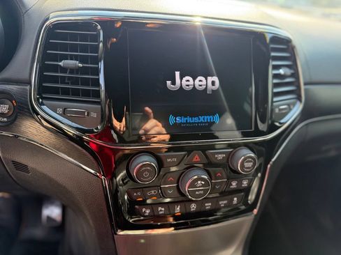 Used 2019 Jeep Grand Cherokee High Altitude AWD/4WD image 17