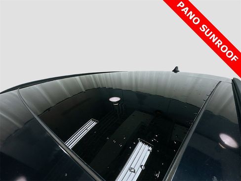 Used 2020 Ford Escape Titanium image 24