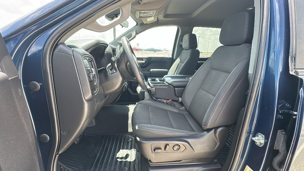 Used 2023 Chevrolet Silverado 1500 Custom RWD image 4