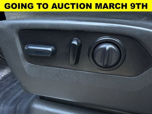 Used 2022 Chevrolet Silverado 2500 LT w/ Convenience Package image 22