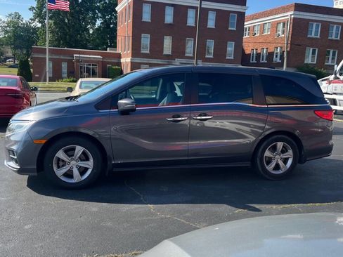Used 2018 Honda Odyssey EX image 4