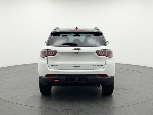 Used 2025 Jeep Compass Trailhawk w/ Trailer Tow Group AWD/4WD image 7