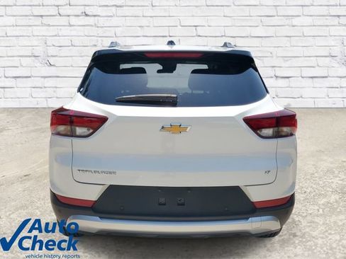 Used 2025 Chevrolet TrailBlazer LT w/ Driver Confidence Package FWD image 3