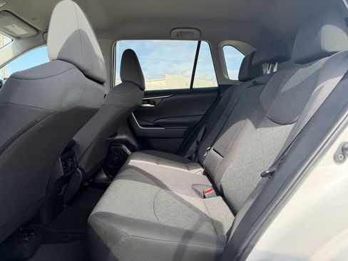 Used 2024 Toyota RAV4 XLE FWD image 28