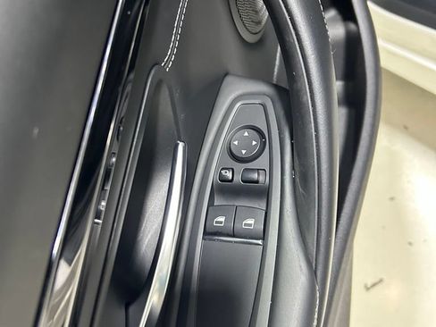 Used 2019 BMW M4 Coupe w/ Competition Package RWD image 9