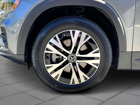 Certified 2025 Mercedes-Benz GLB 250 4MATIC image 11