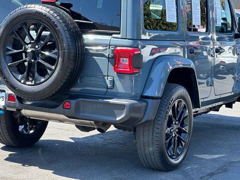 Used 2024 Jeep Wrangler Unlimited Sahara AWD/4WD image 8