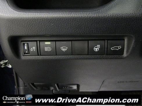 Used 2021 Toyota RAV4 XLE image 23