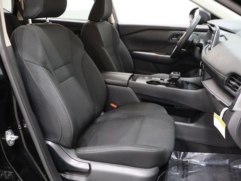 Used 2024 Nissan Rogue S FWD image 14
