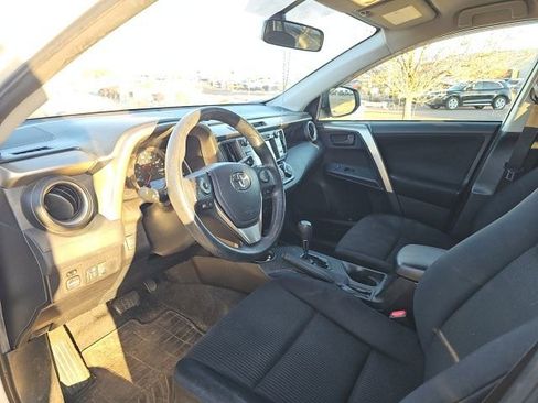 Used 2015 Toyota RAV4 LE image 25
