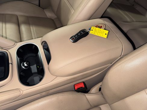 Used 2021 Porsche Cayenne image 29