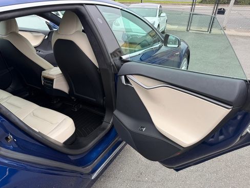Used 2020 Tesla Model S Long Range Plus image 38