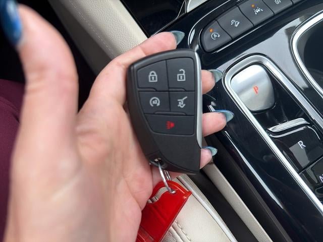 Used 2021 Buick Envision Avenir AWD/4WD image 28