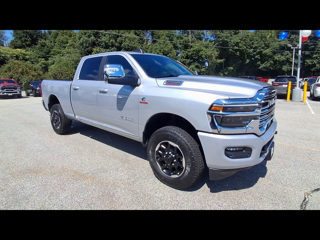 Used 2026 RAM 2500 Laramie AWD/4WD image 2