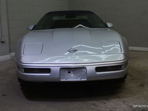 Used 1996 Chevrolet Corvette Convertible image 9