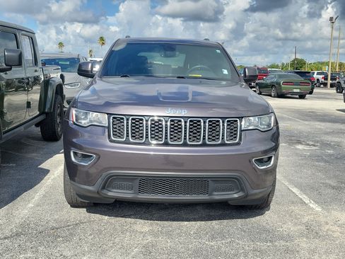 Used 2019 Jeep Grand Cherokee Laredo w/ Laredo X Package RWD image 2