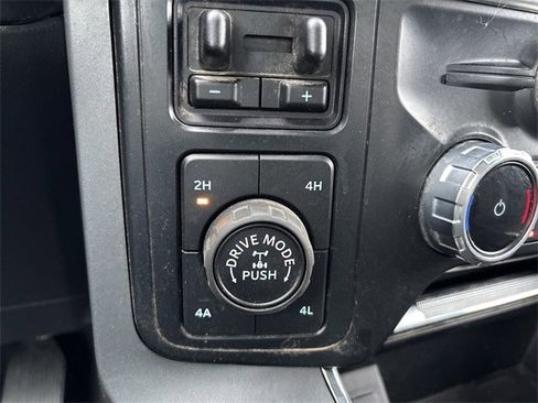 Used 2022 Ford F150 Lariat image 34