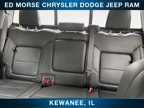 Used 2022 GMC Sierra 1500 SLT w/ SLT Convenience Package AWD/4WD image 13