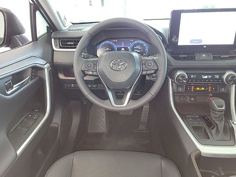 Used 2025 Toyota RAV4 Limited image 14