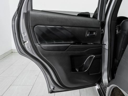 Used 2022 Mitsubishi Outlander SEL AWD/4WD image 43