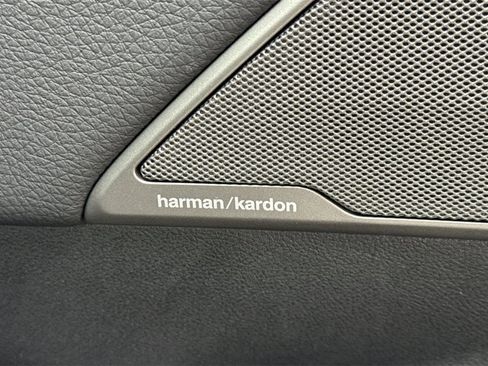 Used 2023 BMW M550i xDrive image 21