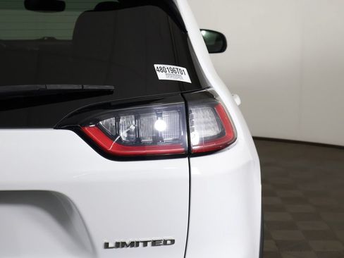 Used 2019 Jeep Cherokee Limited AWD/4WD image 15