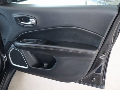 Used 2019 Jeep Compass Limited image 44