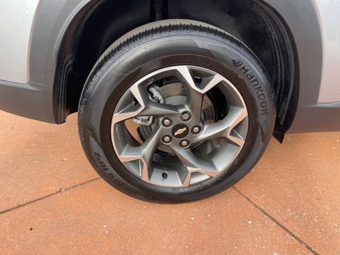 Used 2024 Chevrolet Trax LT w/ Driver Confidence Package image 17