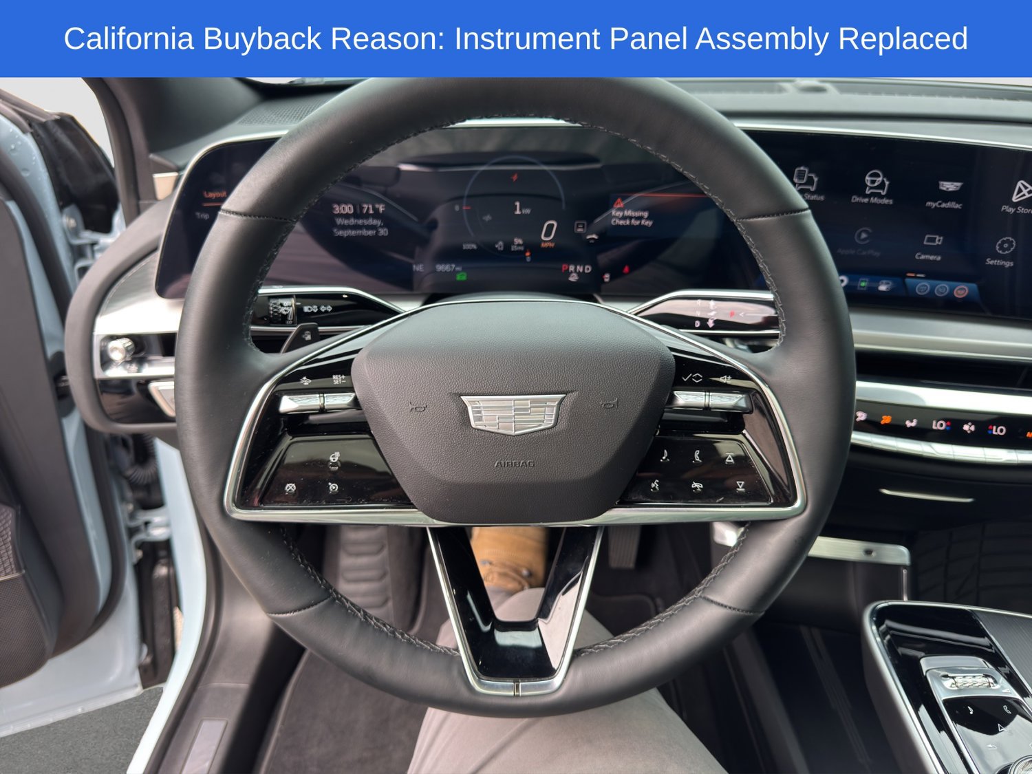 Used 2025 Cadillac Lyriq Sport AWD/4WD image 7