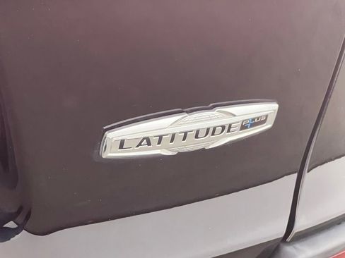 Used 2021 Jeep Cherokee Latitude Plus image 36