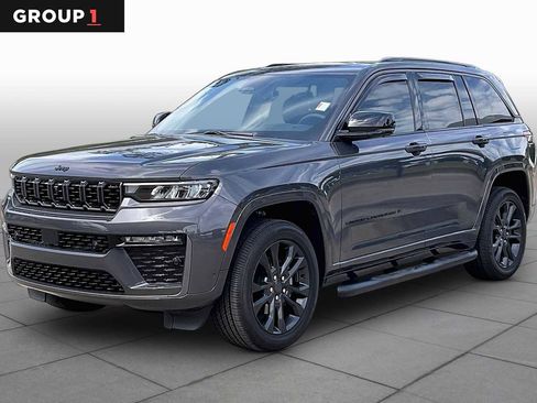 Used 2026 Jeep Grand Cherokee Limited AWD/4WD image 1