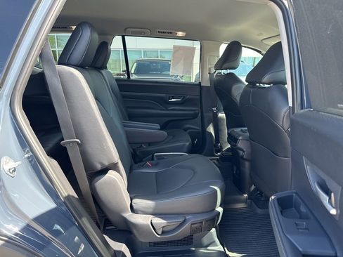 Used 2026 Toyota Grand Highlander AWD Hybrid image 24