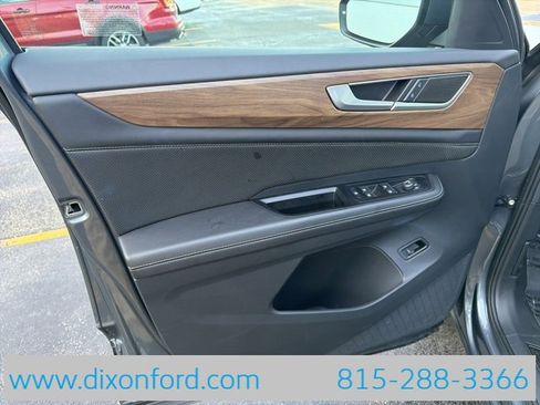 Used 2025 Volkswagen Atlas SE image 23