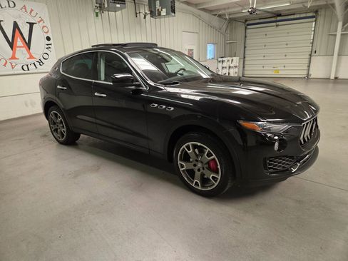Used 2017 Maserati Levante AWD/4WD image 10