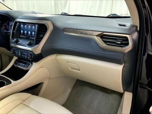 Used 2021 GMC Acadia Denali w/ Denali Ultimate Package image 18