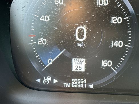 Used 2020 Volvo V60 T6 R-Design w/ Advanced Package image 30