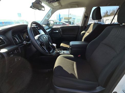 Used 2023 Toyota 4Runner TRD Off-Road image 15