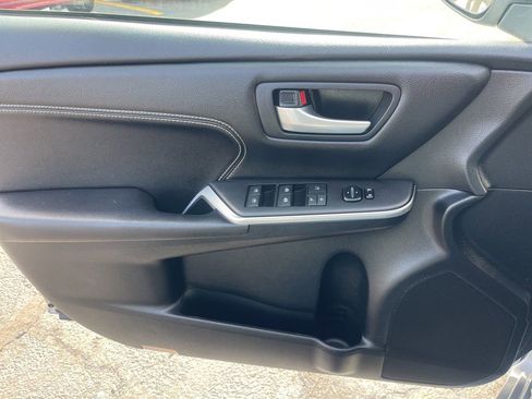 Used 2017 Toyota Camry XLE image 23